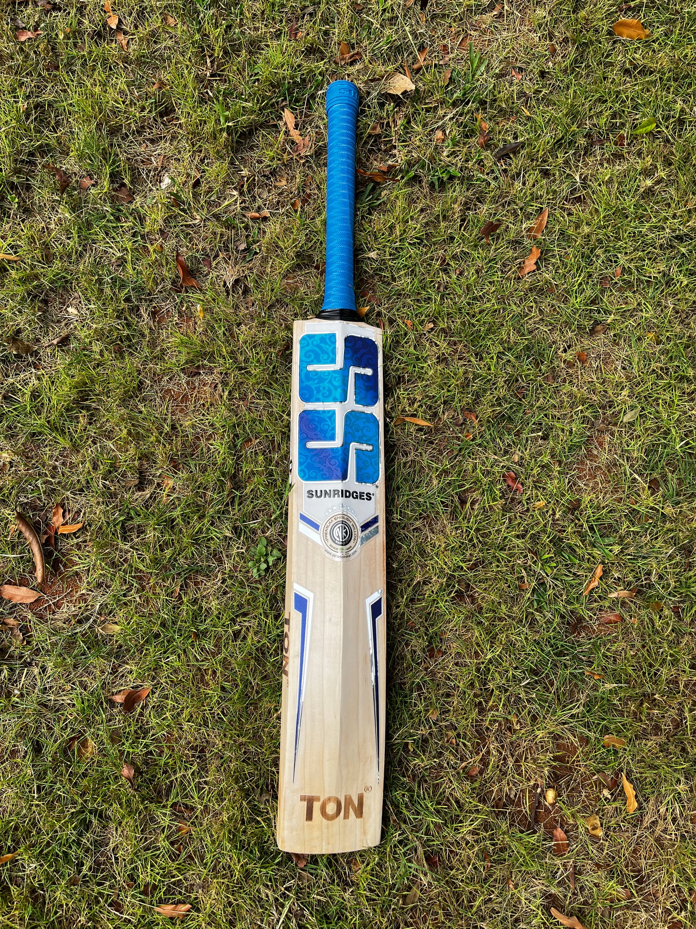 SS Premium 2023 Cricket Bat